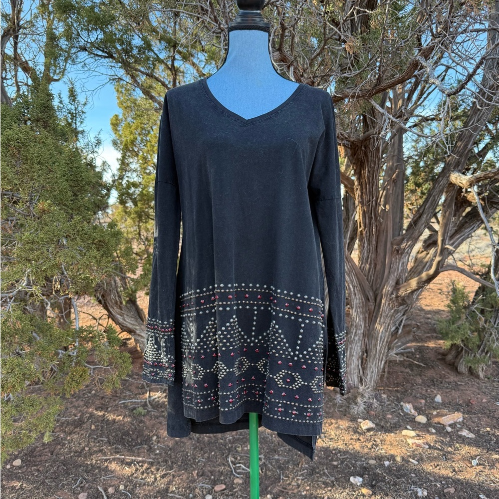 Double D Ranch Gray Tunic with Red Accents